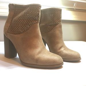 Apt9 Brown Booties with diamond-shaped detailing